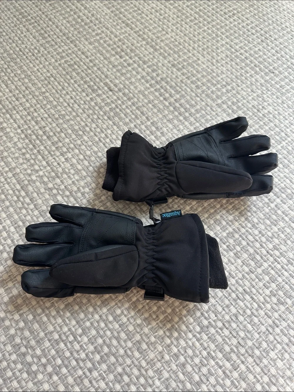 Men’s Black Winter Ski Gloves with Adjustable Wrist Strap